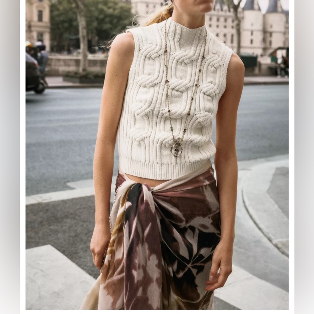 Zara CABLE KNIT‎ VEST - Picture 2 of 3
